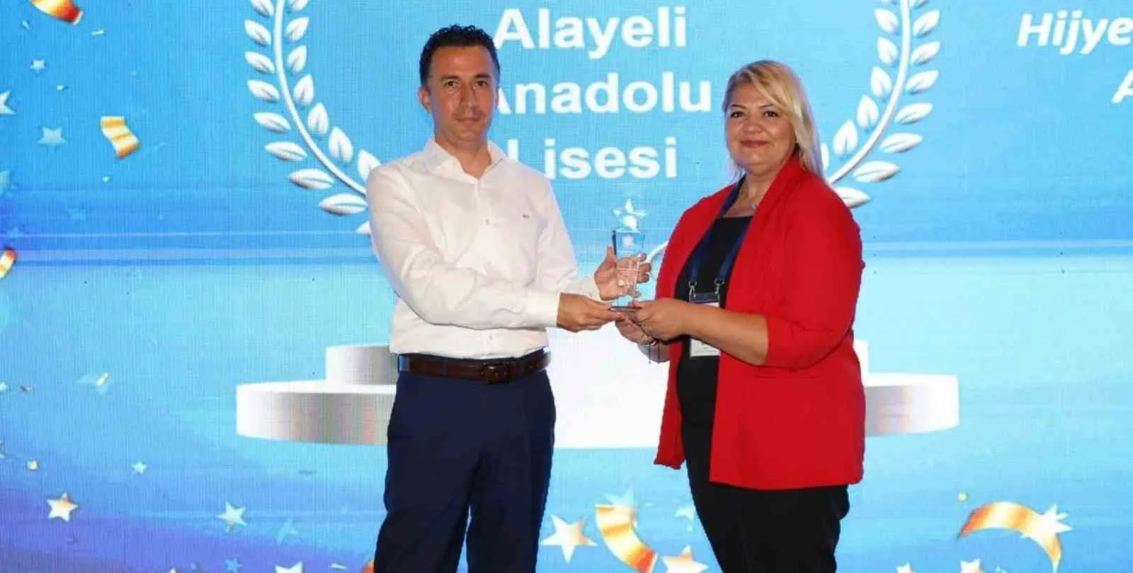 Gedizli gençlerden çevre ve hijyen seferberliği: Türkiye ikinciliği ilçeye gurur yaşattı