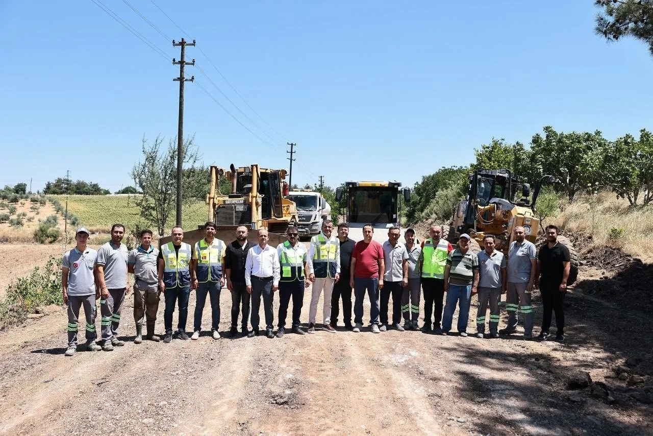 Başkan Çavuşoğlu'ndan Kale çıkarması: Hem yatırımları denetledi hem halkı dinledi