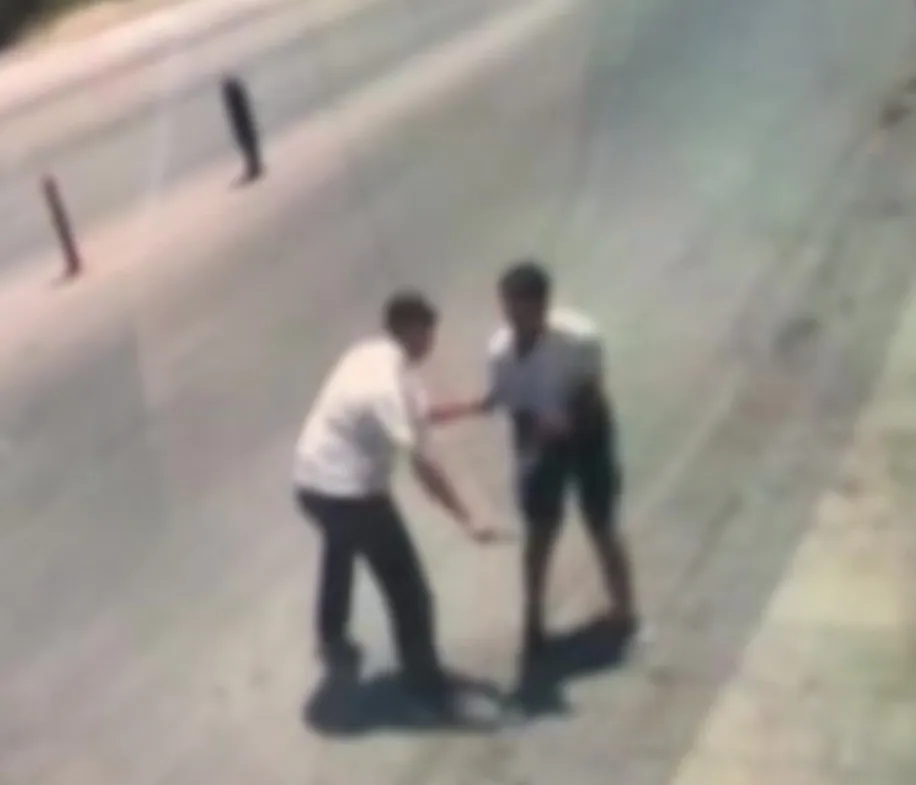 Denizli'de kanlı hesaplaşma: Bıçaklı saldırgan suç aletiyle polise sığındı