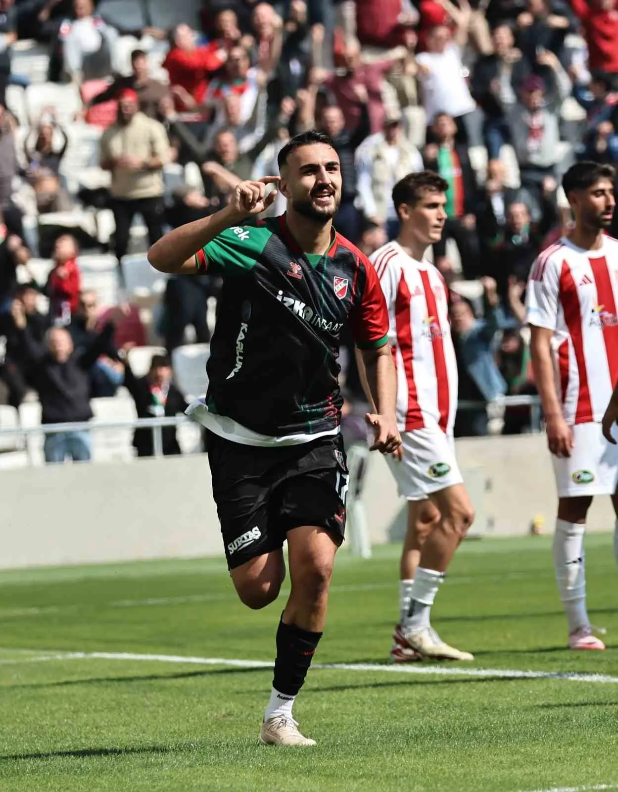 Karşıyaka’da golcü operasyonu: Ömer Faruk ile mutlu sona çok yakın