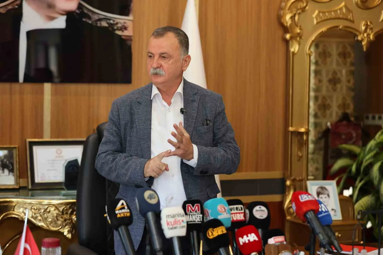 Semih Balaban’dan Yunusemre’ye dev yatırım hamlesi: Sosyal tesisler ve kültür merkezleri geliyor