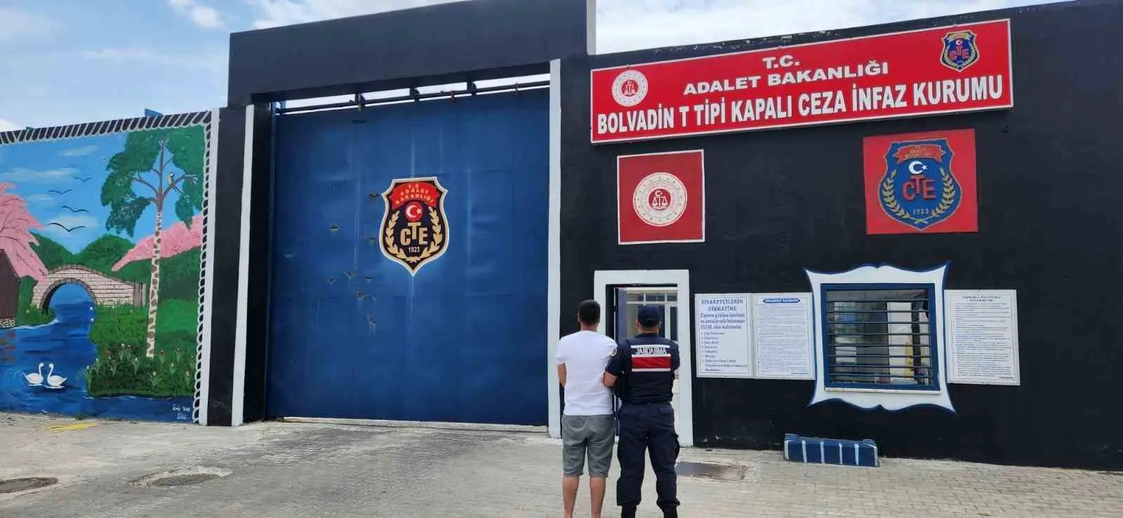 Afyonkarahisar jandarmasından suçlulara geçit yok: 46 gözaltı