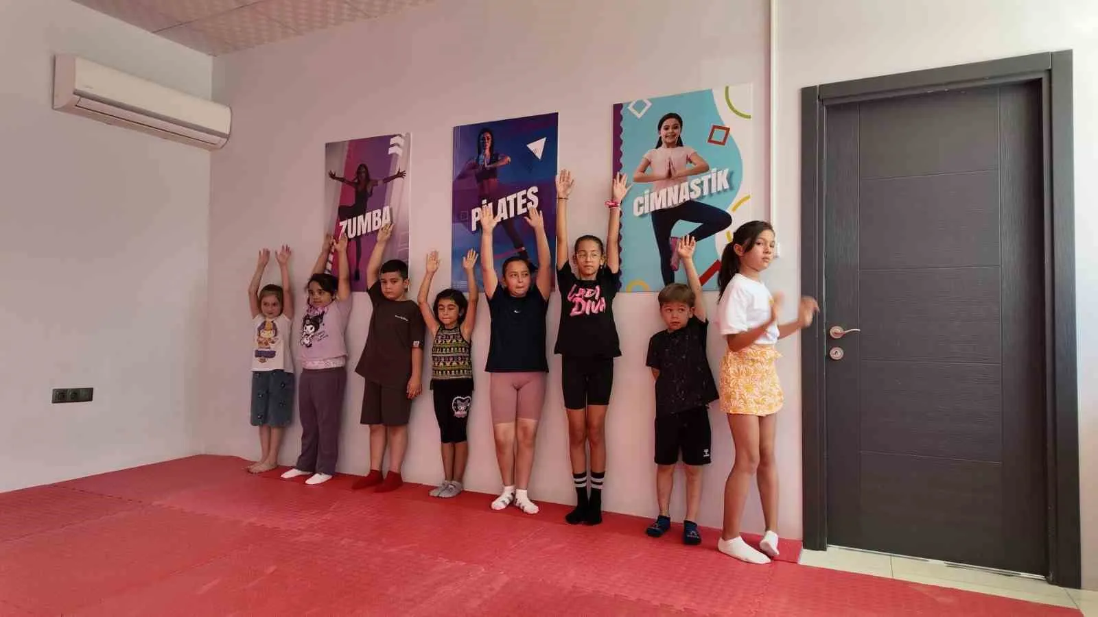 Merkezefendi’de yaz tatili sporla şenleniyor: Minikler cimnastik pistinde