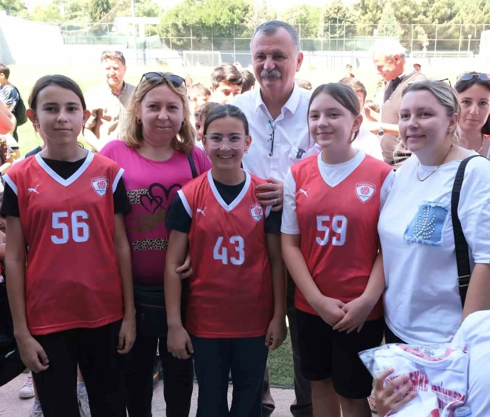 Minik sporcuların yaz rotası Yunusemre oldu: Kayıtlarda ikinci dönem heyecanı