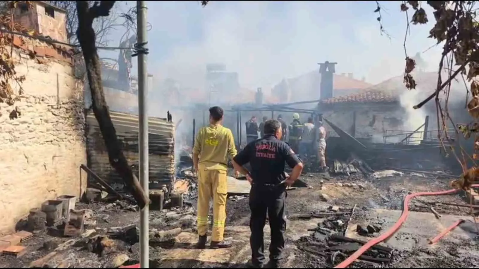 Menteşe’de acı olay: Depo olarak kullanılan odada çıkan yangın can aldı