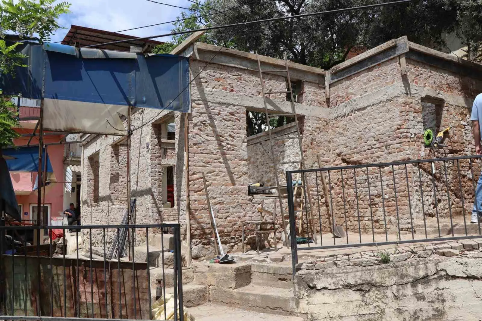 Nazilli'de terk edilmiş köy konağına modern dokunuş: Sosyal yaşam yeniden canlandı