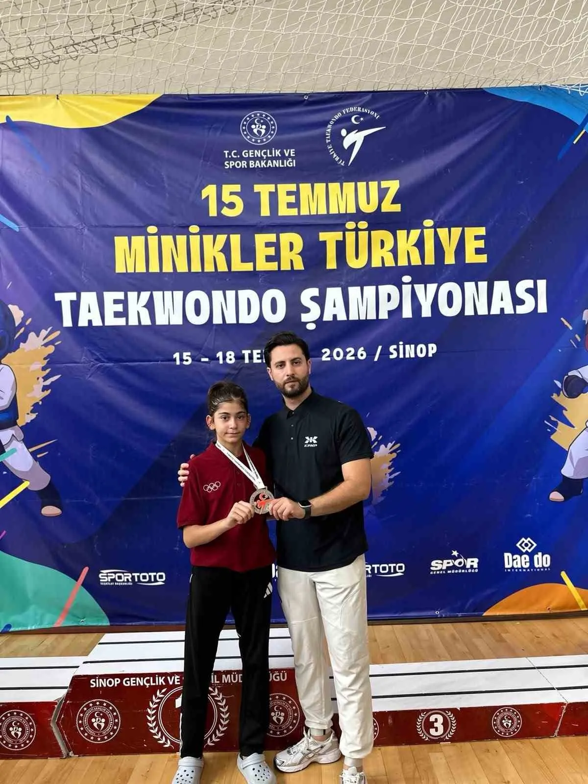 Aydınlı genç yeteneklerden kürsü gururu: İki farklı branşta çifte madalya
