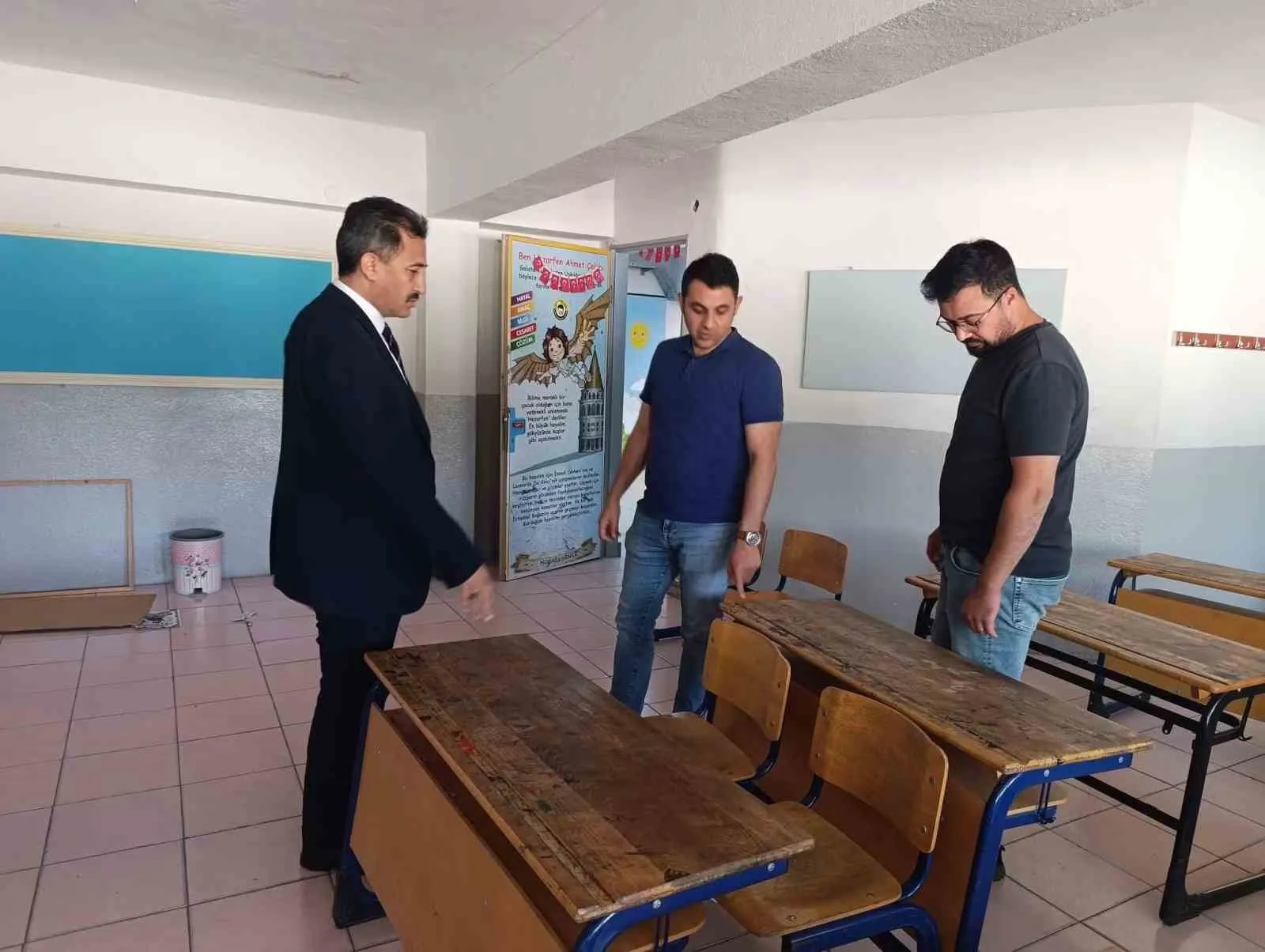 Bolvadin’de eğitim seferberliği: Okullar yenileniyor