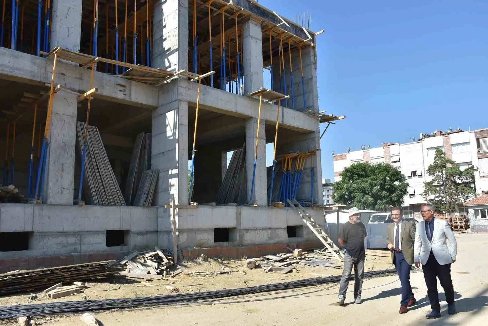 Salihli'de modern eğitim hamlesi: İki yeni okul için geri sayım başladı