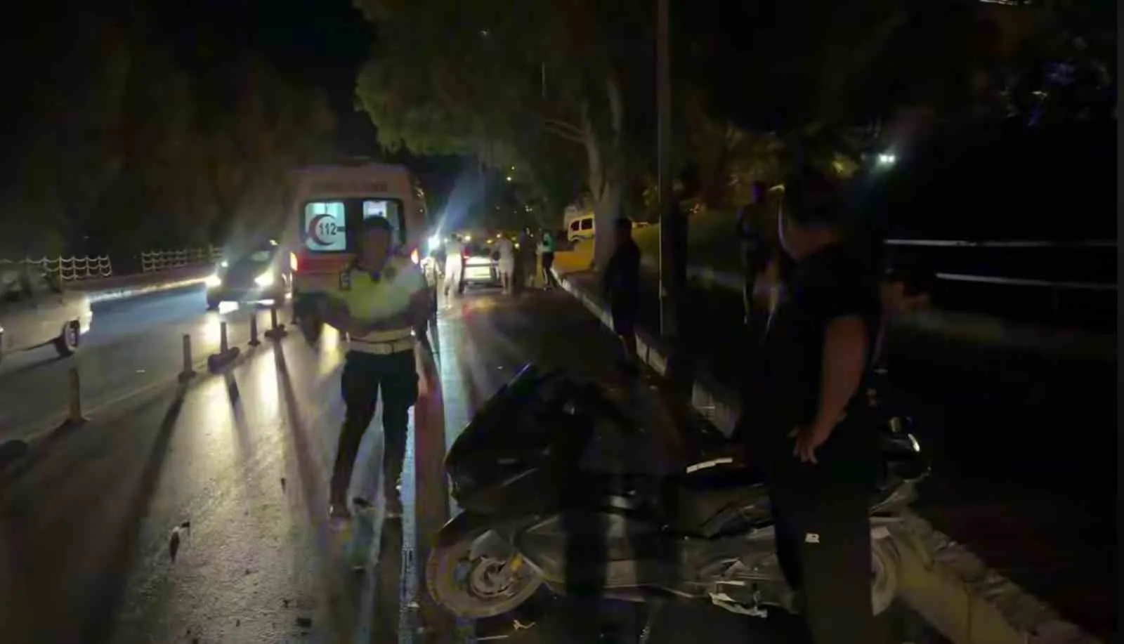 Söke'de korkutan kaza: Motosikletli sürücü yola savruldu