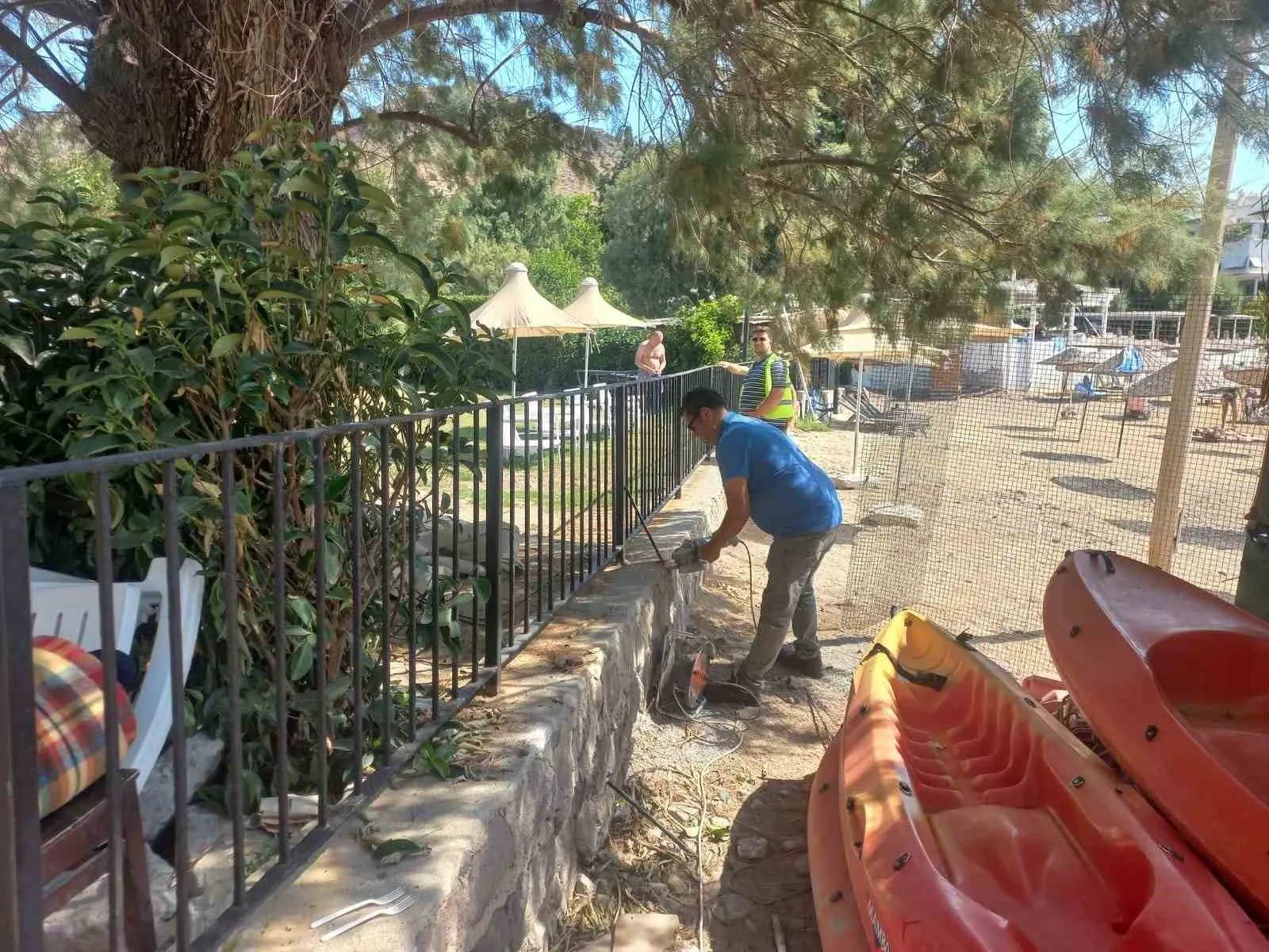 Bodrum'da kıyı işgallerine geçit yok: Sahil yolları halka açıldı