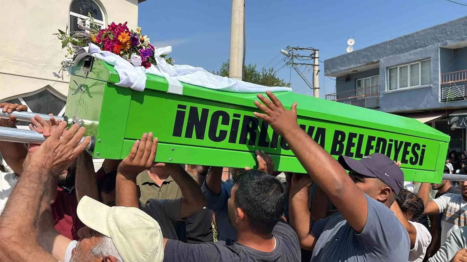 Acarlar'da hüzünlü veda: 94 saatlik bekleyiş acı bitti