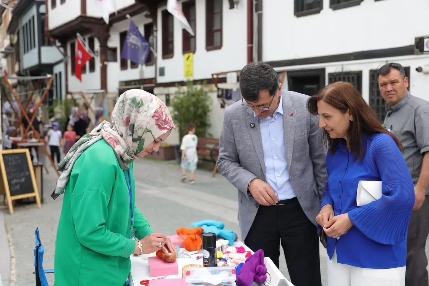 Kütahya’nın tarih kokan sokağında kültür şöleni: Yerel üretici vitrine çıktı