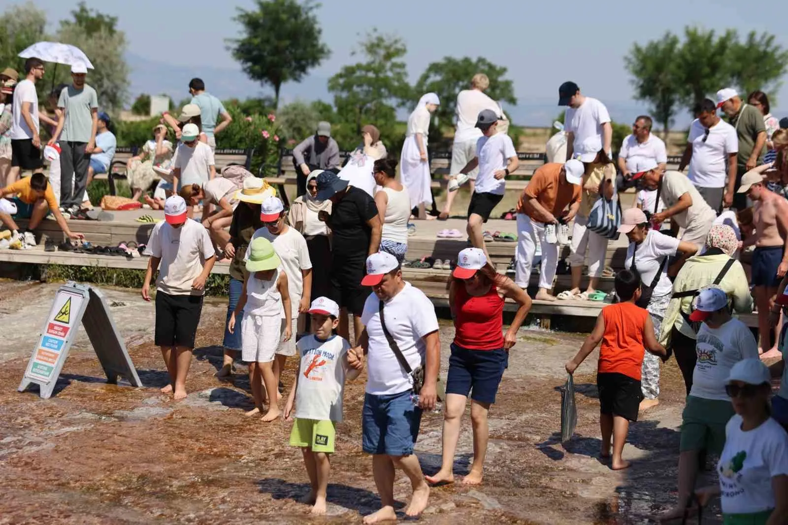 Hamleler bu kez tarihe yapıldı: Satranç ustaları beyaz cennette stres attı