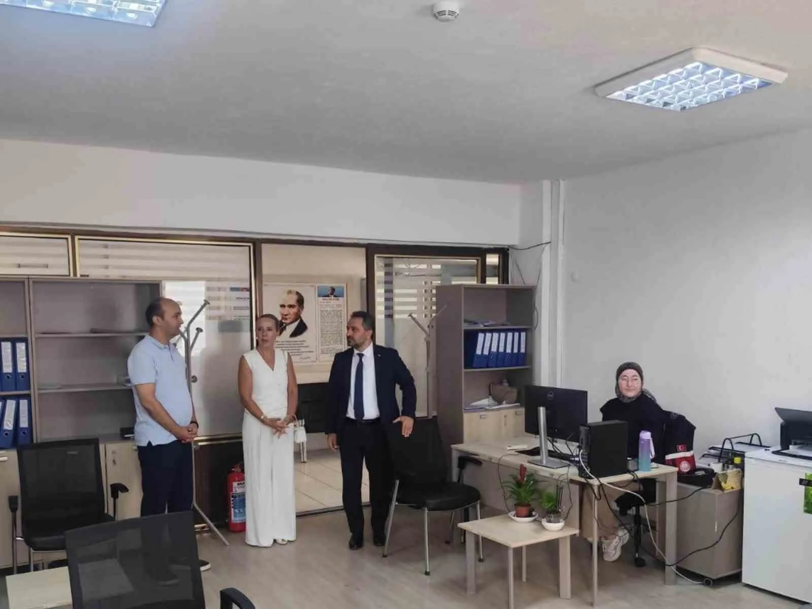 Seydikemer’de sosyal hizmet mesaisi: İl Müdürü Selçuk sahaya indi