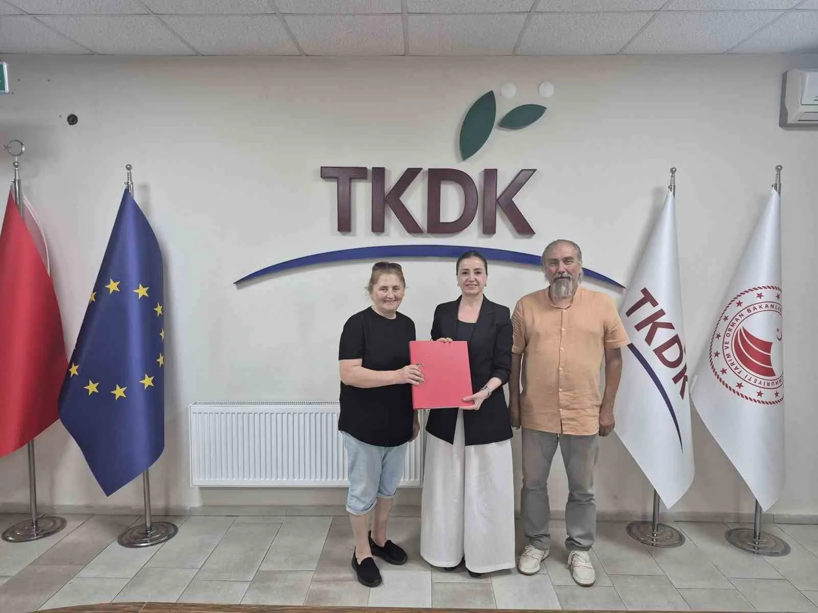 Altıntaş’ta üretim hamlesine TKDK desteği: Milyonluk yatırım için imzalar atıldı