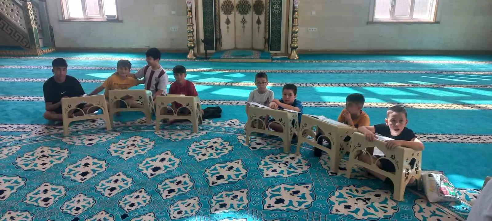 Selendi’de miniklerin neşesi camilere taştı: Yaz kursları kapılarını açtı