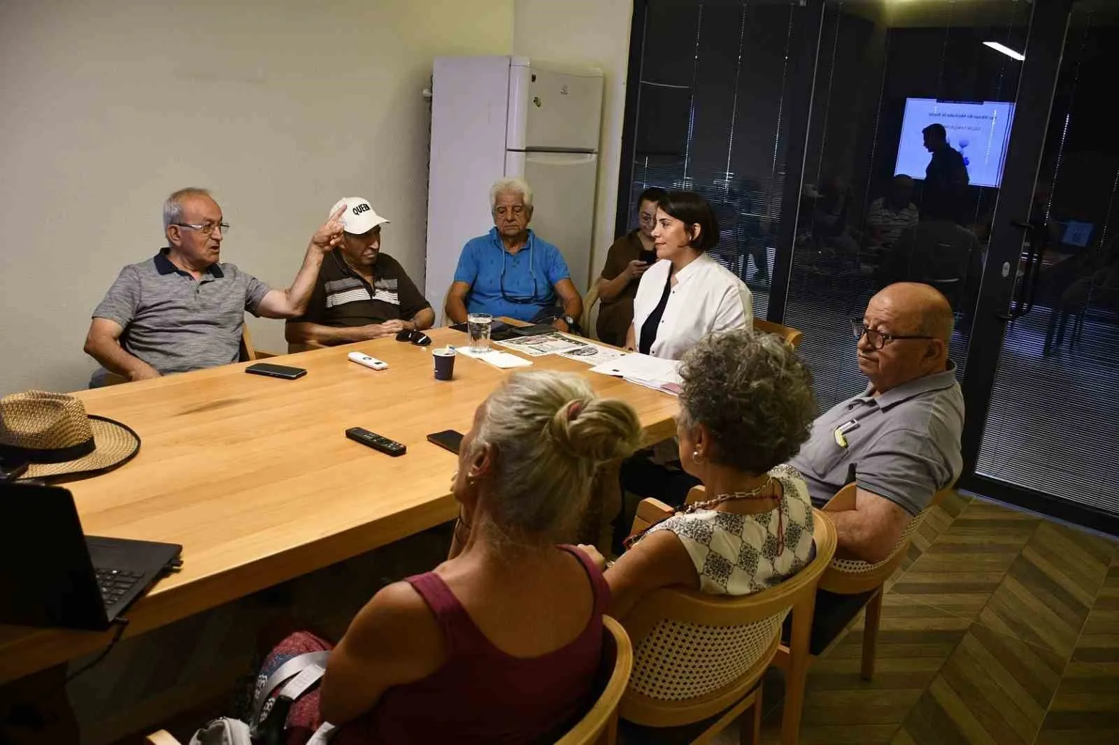 Kuşadası'nda ileri yaşta yaşam kalitesini artırmanın formülü paylaşıldı
