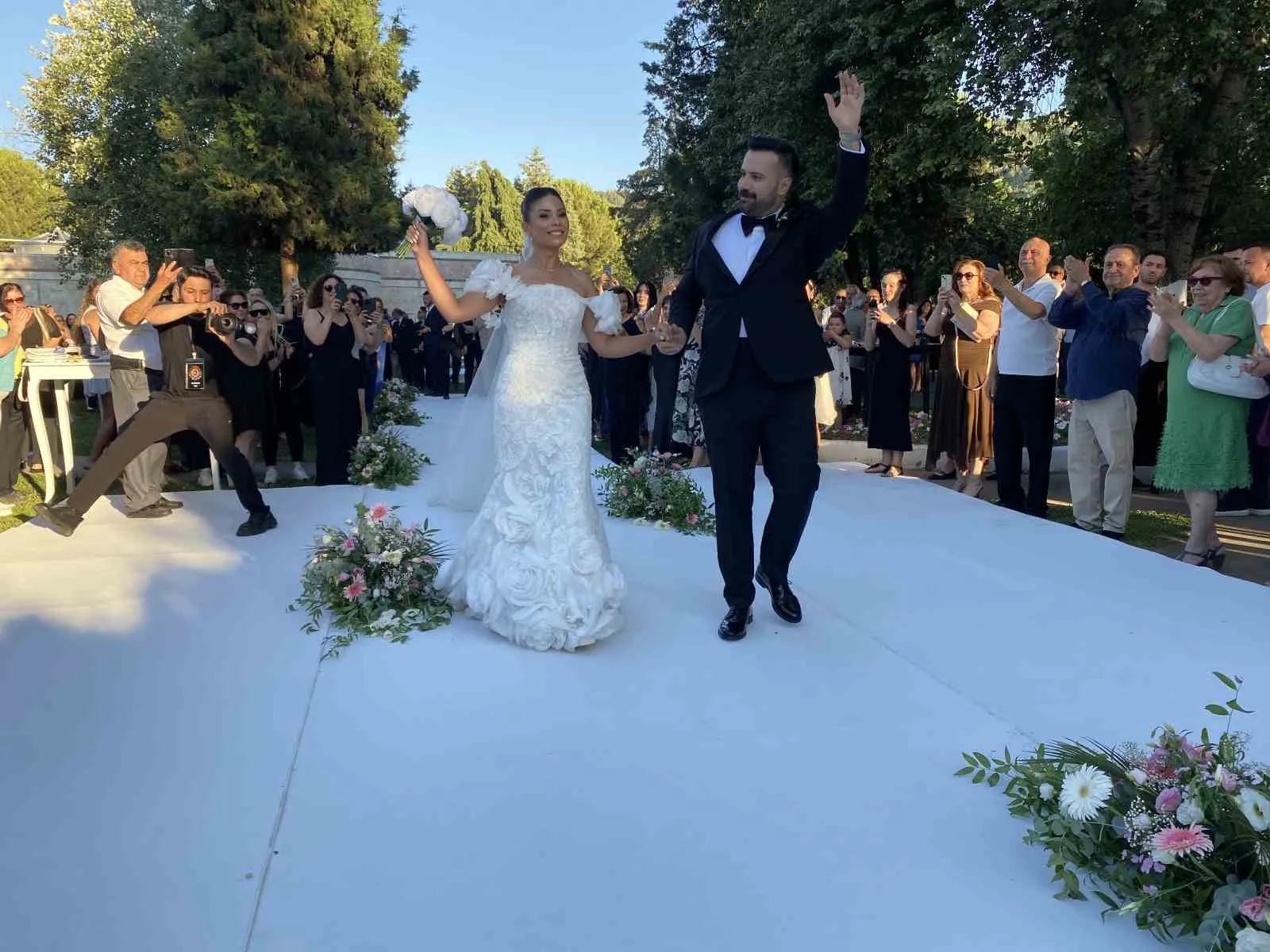 Başkan Öküzcüoğlu için en özel imza: Oğlu ve gelini için nikah masasına oturdu