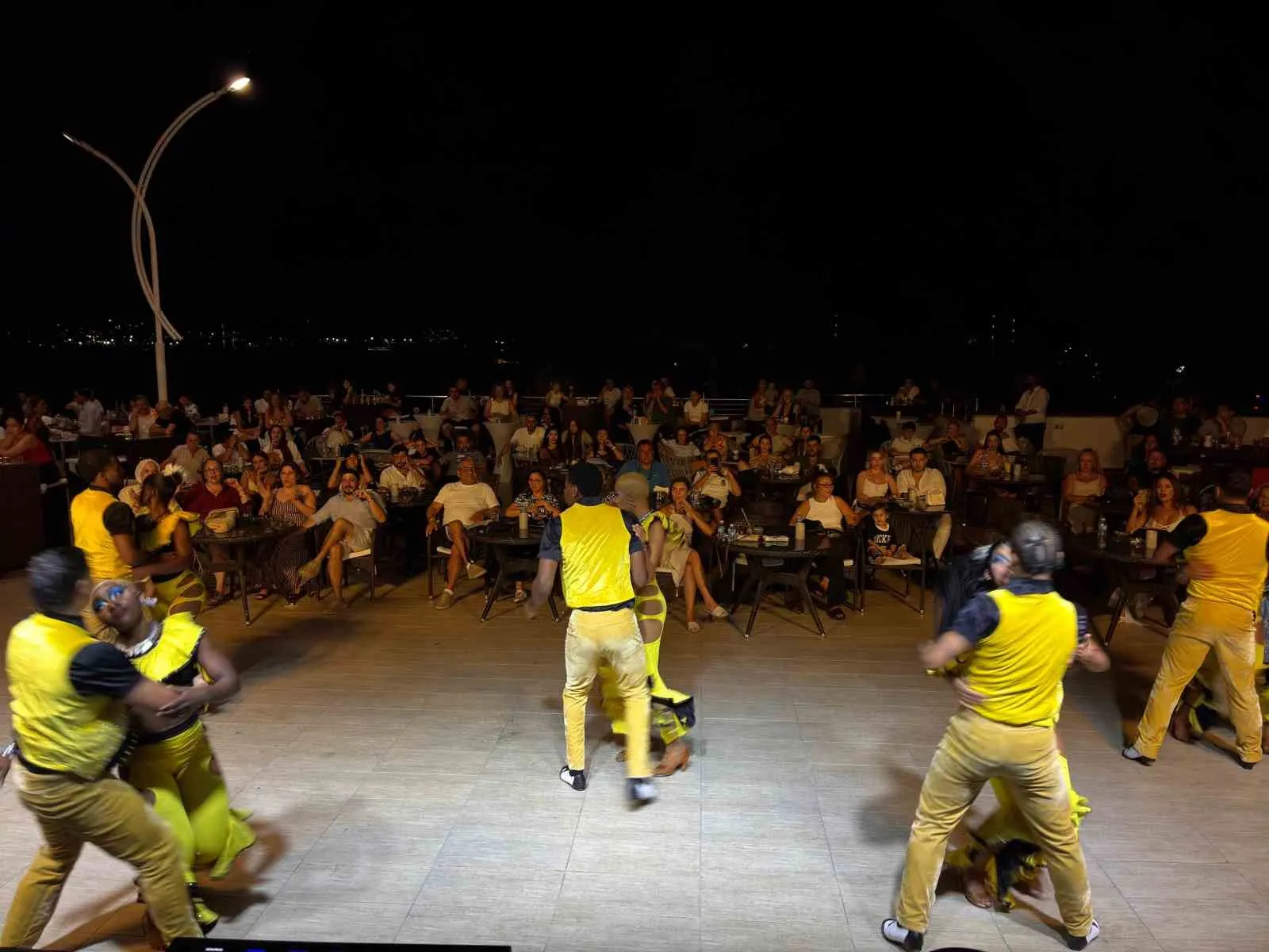 Bodrum gecelerinde ritim hiç düşmüyor: Bardakçı Koyu’nda eğlence zirve yaptı