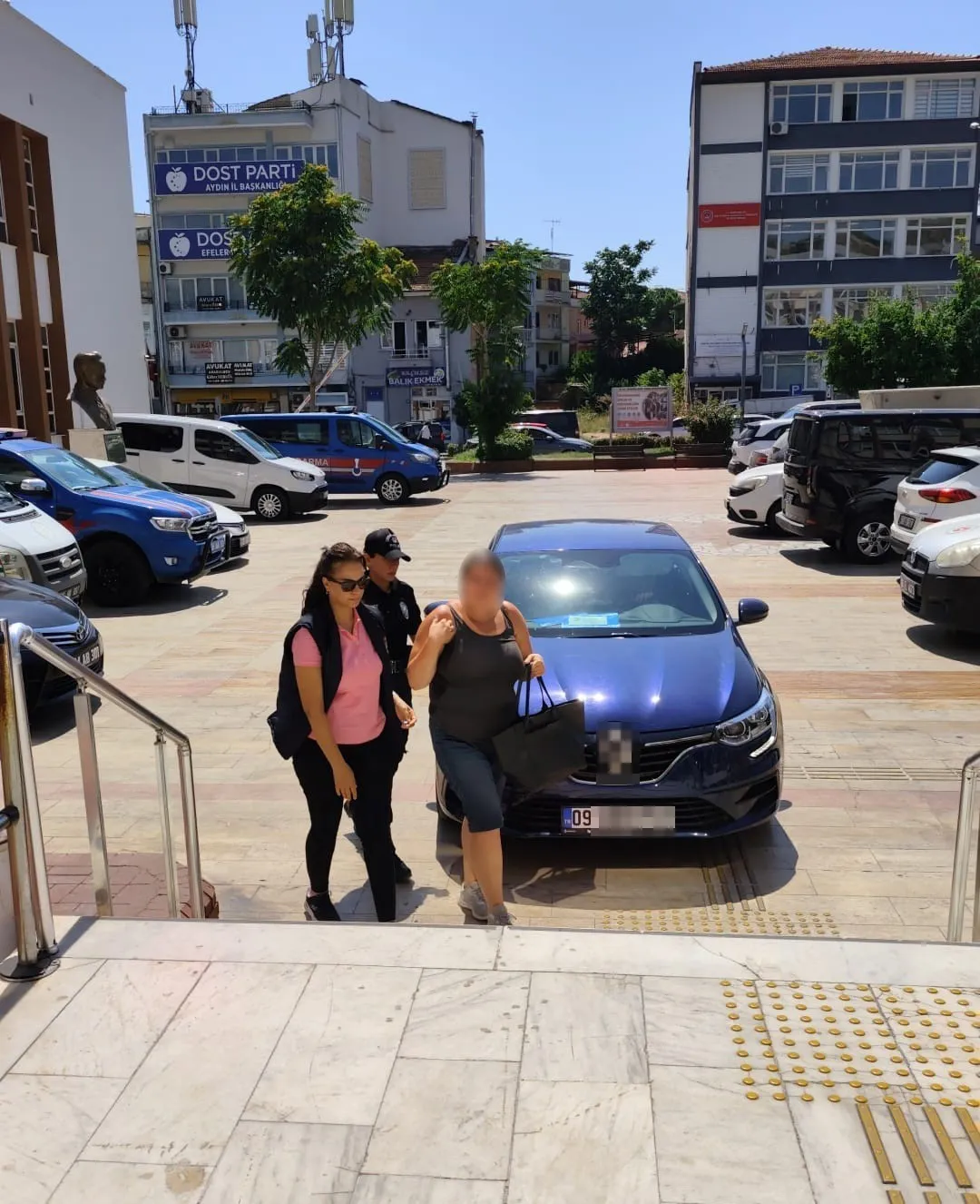 Aydın'da meydan krizi: Polise direnen kadının akıbeti belli oldu