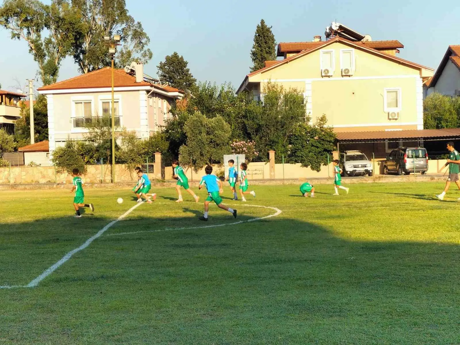 Köyceğiz'de yeşil sahaların yeni yıldızları için ilk adım atıldı