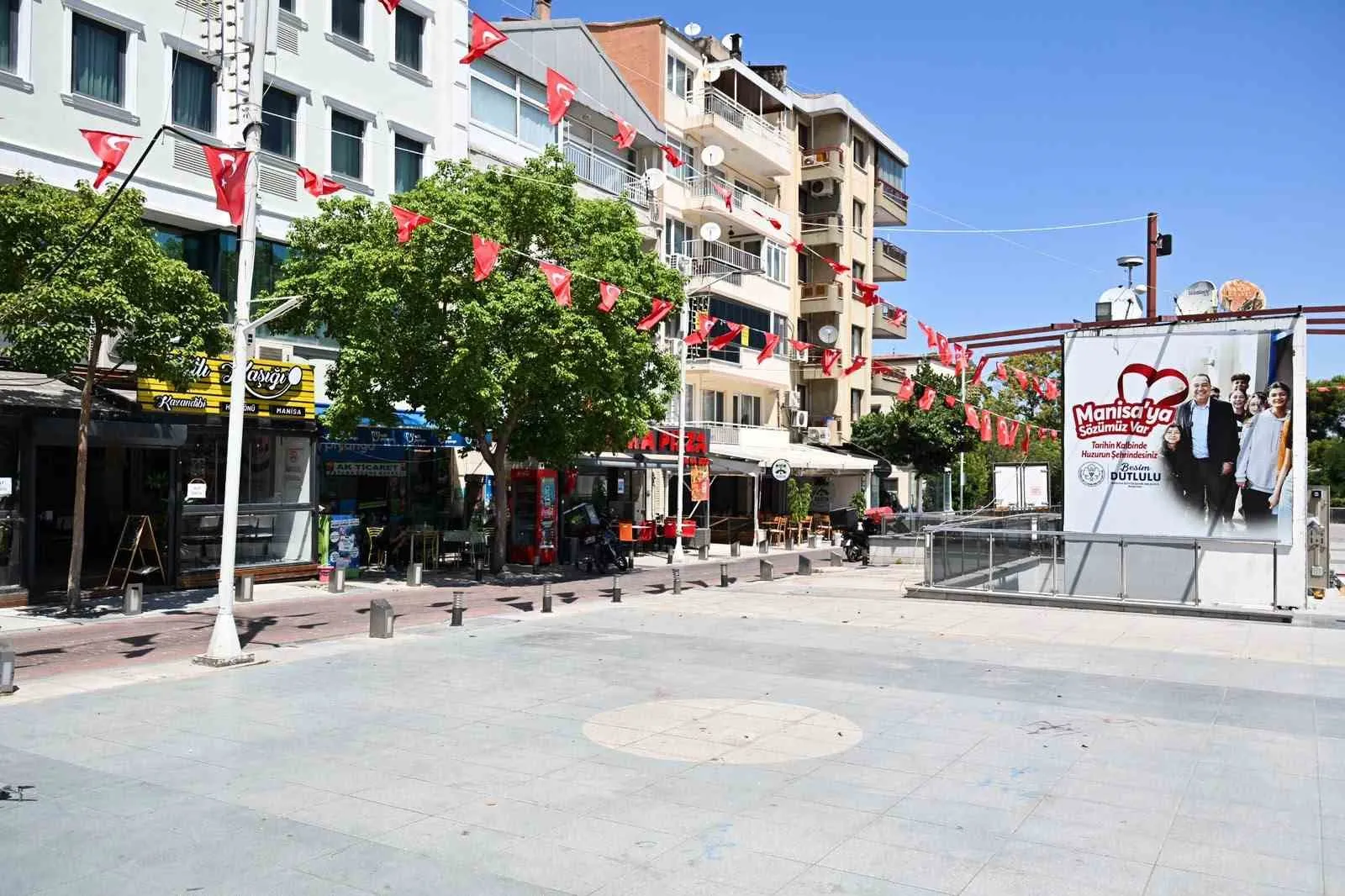 Manisa’da kaldırımlar yayalara açıldı: İşgalci unsurlara zabıta engeli