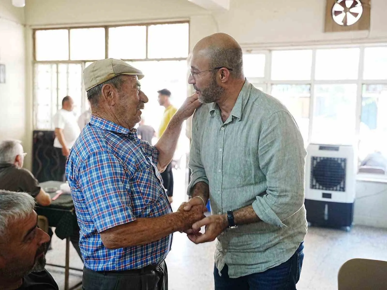Germencik’te samimi buluşma: Başkan Zencirci mahalle sakinlerinin nabzını tuttu
