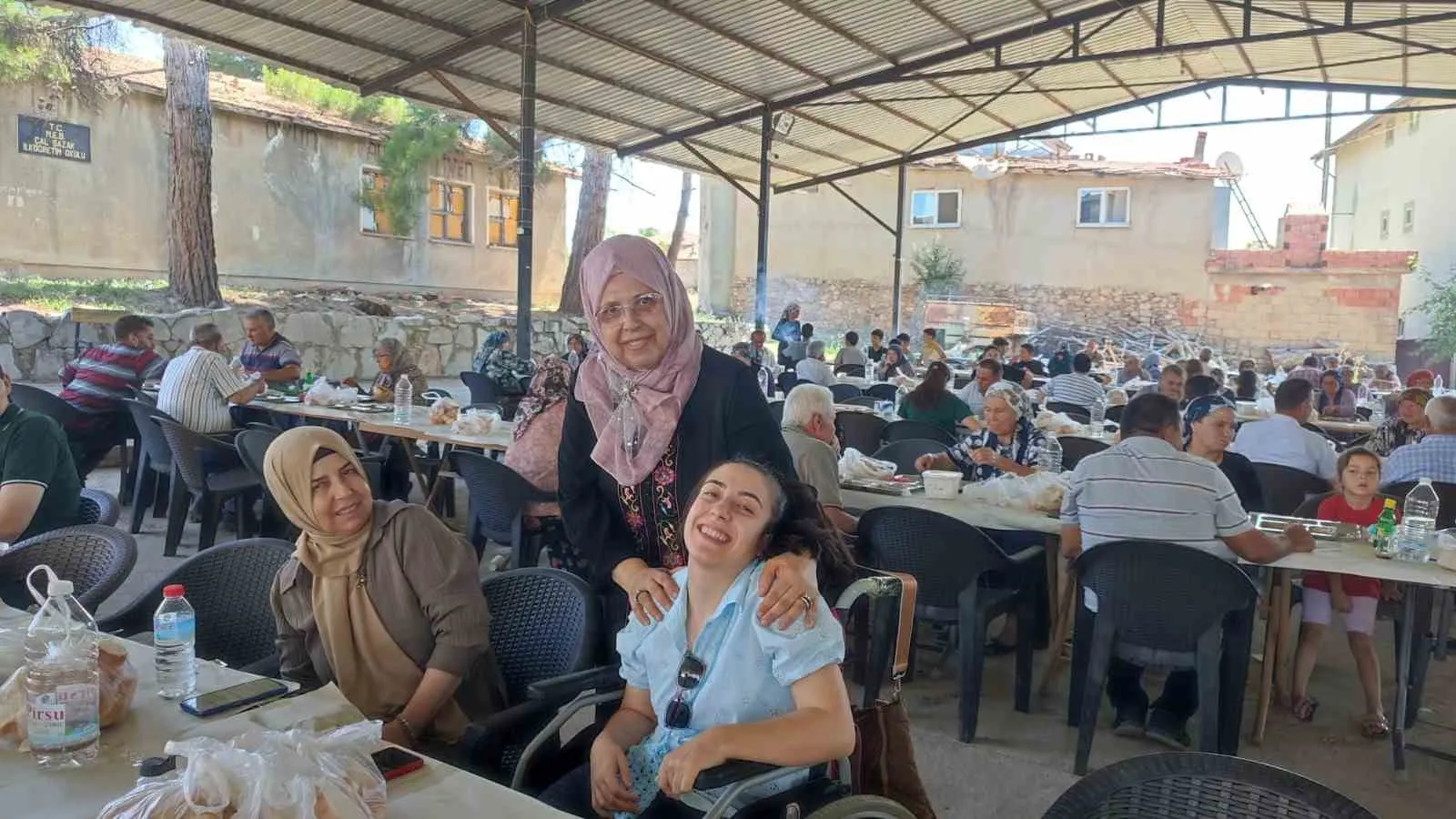 Denizli'de vefa buluşması: Şehitler anıldı, miniklere tarih bilinci aşılandı