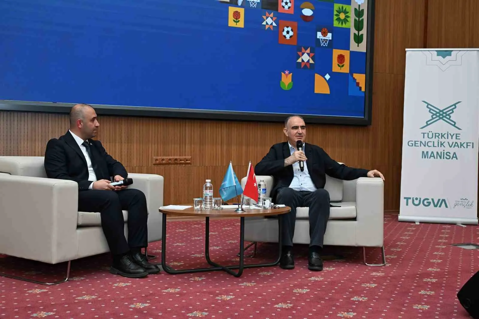 Vali Özkan'dan gençlere vizyon mesajı: Yarınlarımızı değerlerimizle inşa edeceğiz