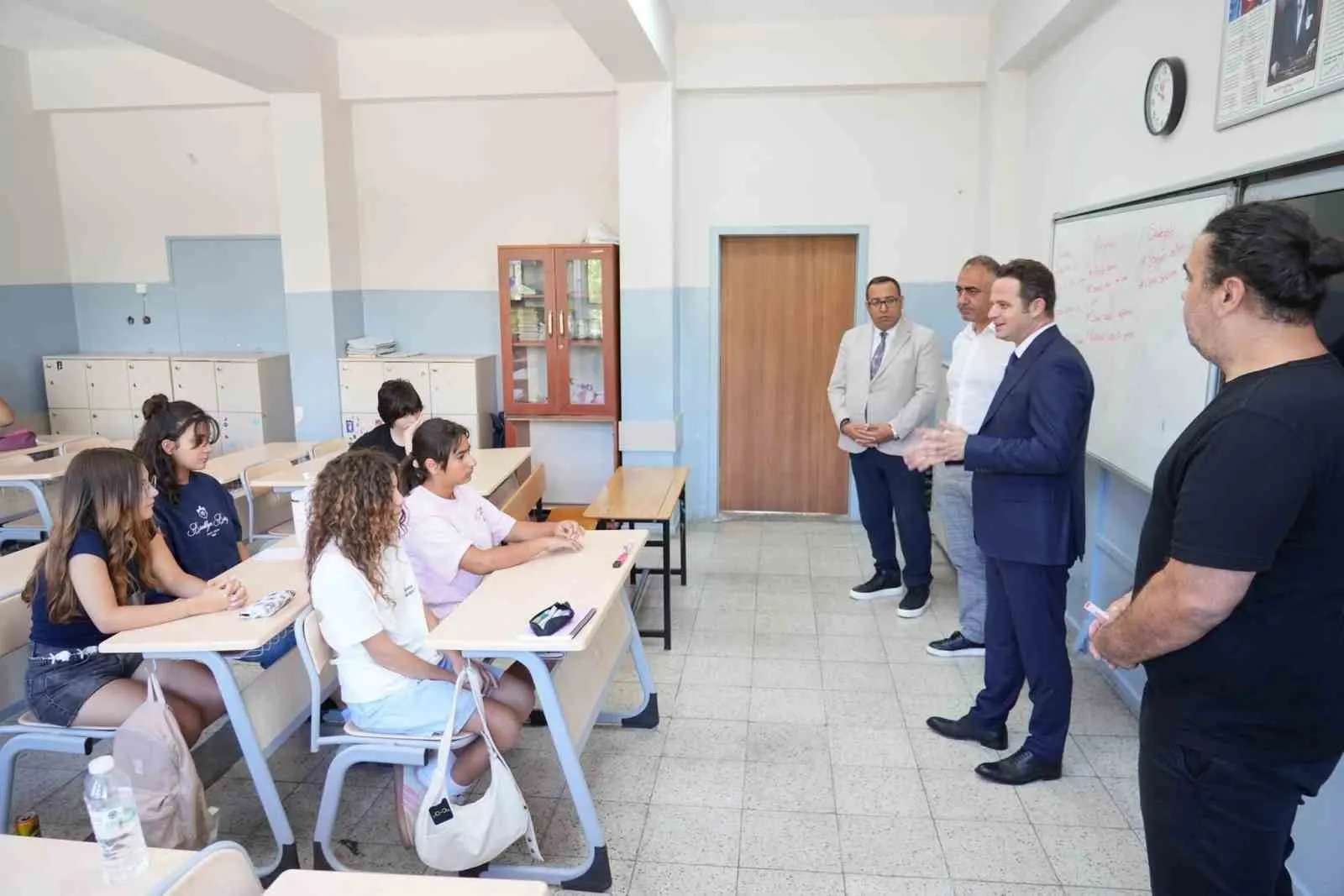 Menteşe’de yaz tatili eğitime engel değil: Öğrenciler hedeflerine kilitlendi