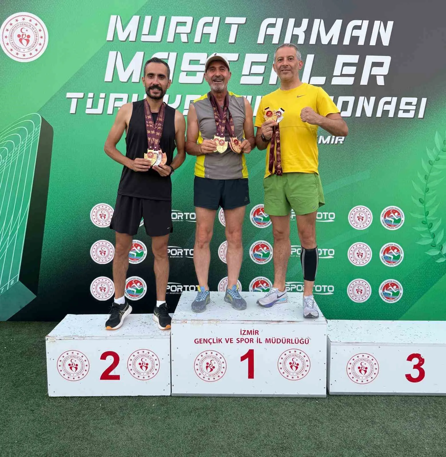 Denizlili atletlerin İzmir çıkarması: Pistten 9 madalyayla döndüler