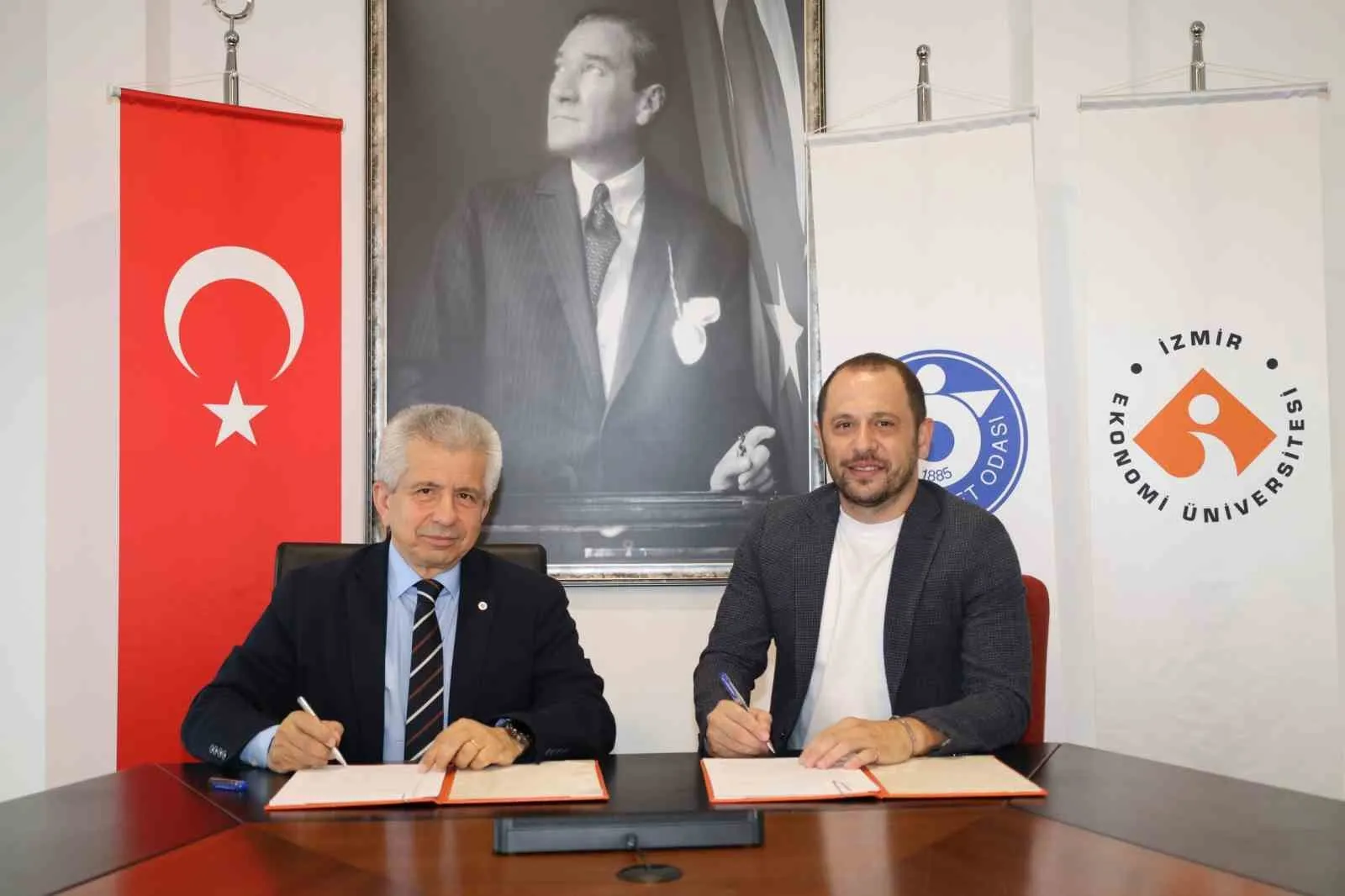 Akademik yönetimde dijital devrim: İEÜ imzalı yazılım üniversitelere rehber olacak