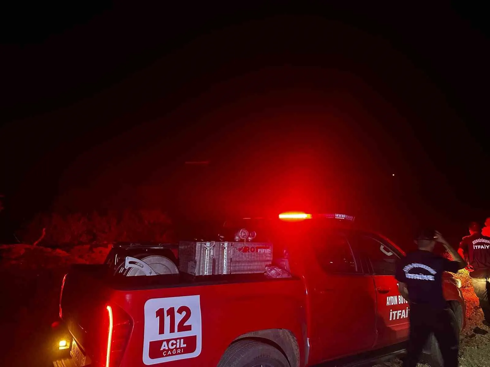 Çine’de orman yangını yerleşim yerinin kapısına dayandı: İtfaiye ekipleri Mutaflar’da teyakkuza geçti