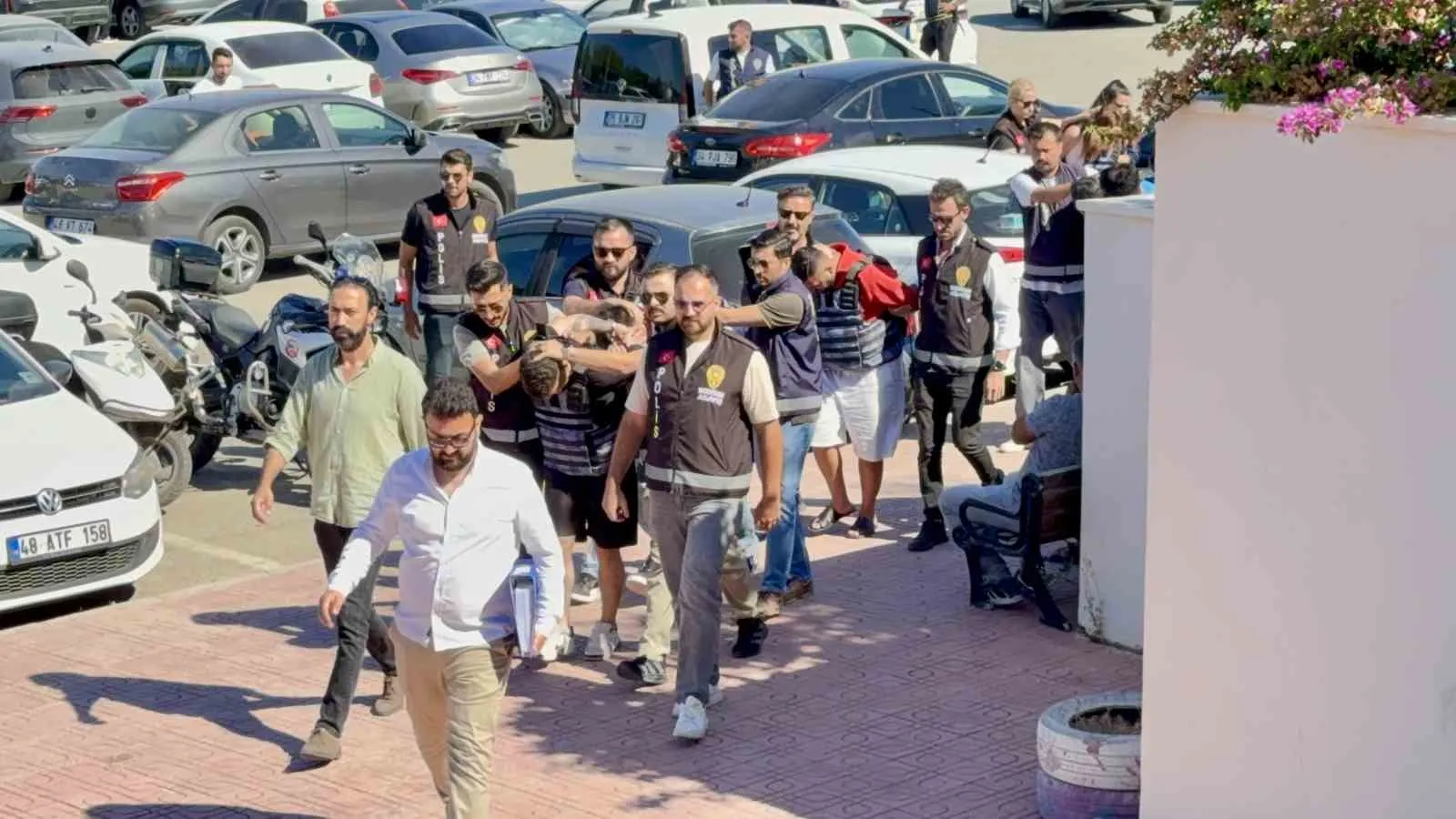 Bodrum’da restoran cinayetinde flaş gelişme: 7 kişi adliye yolunda