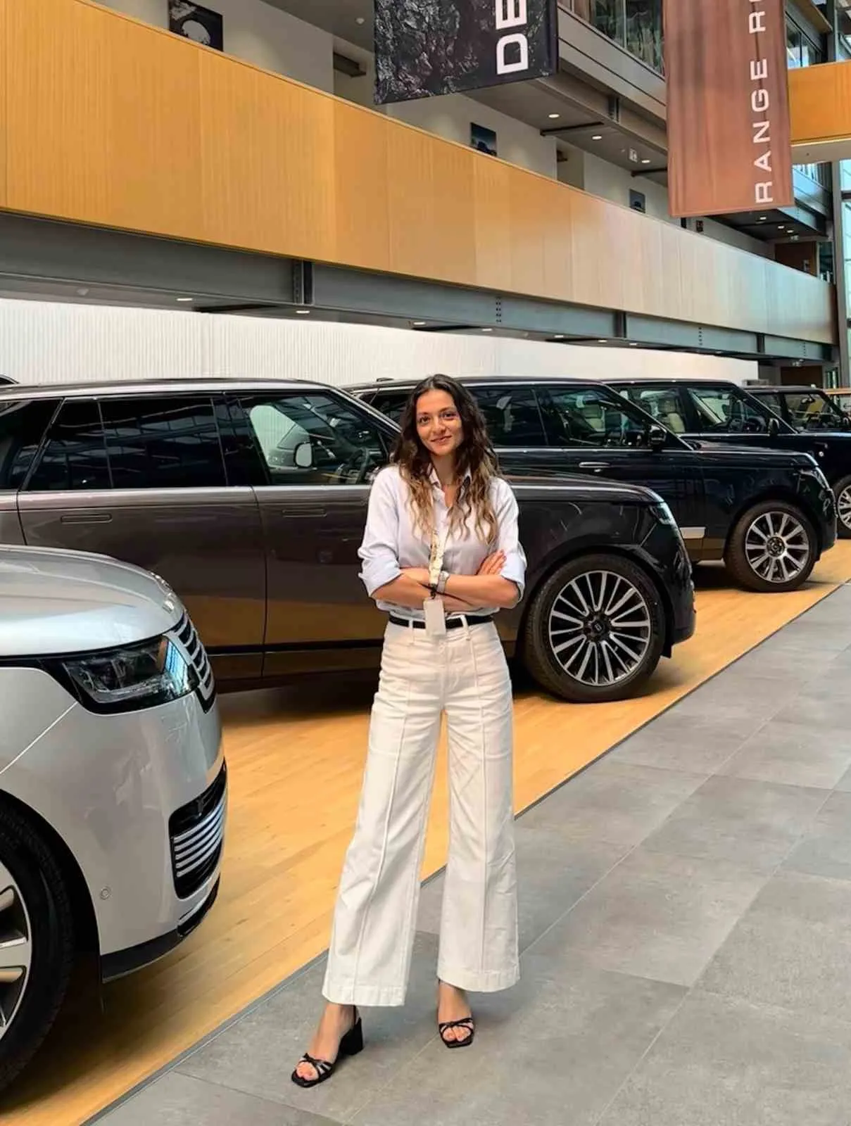 Otomotiv dünyasında Türk imzası: Eda Erdal Jaguar Land Rover’da zirveye yerleşti