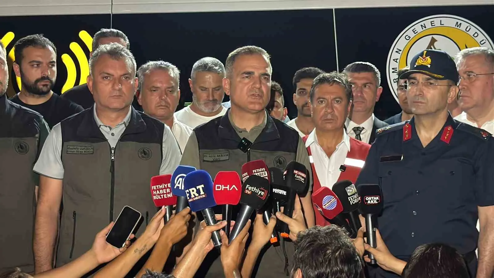 Fethiye’de orman yangınına karşı dev seferberlik: Vali Akbıyık son durumu açıkladı