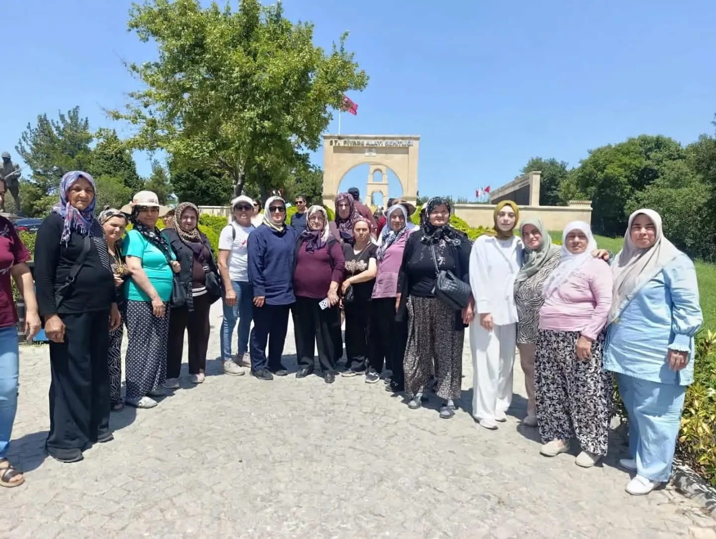 Sarıgöllü kadınlar Çanakkale’nin manevi ikliminde buluştu