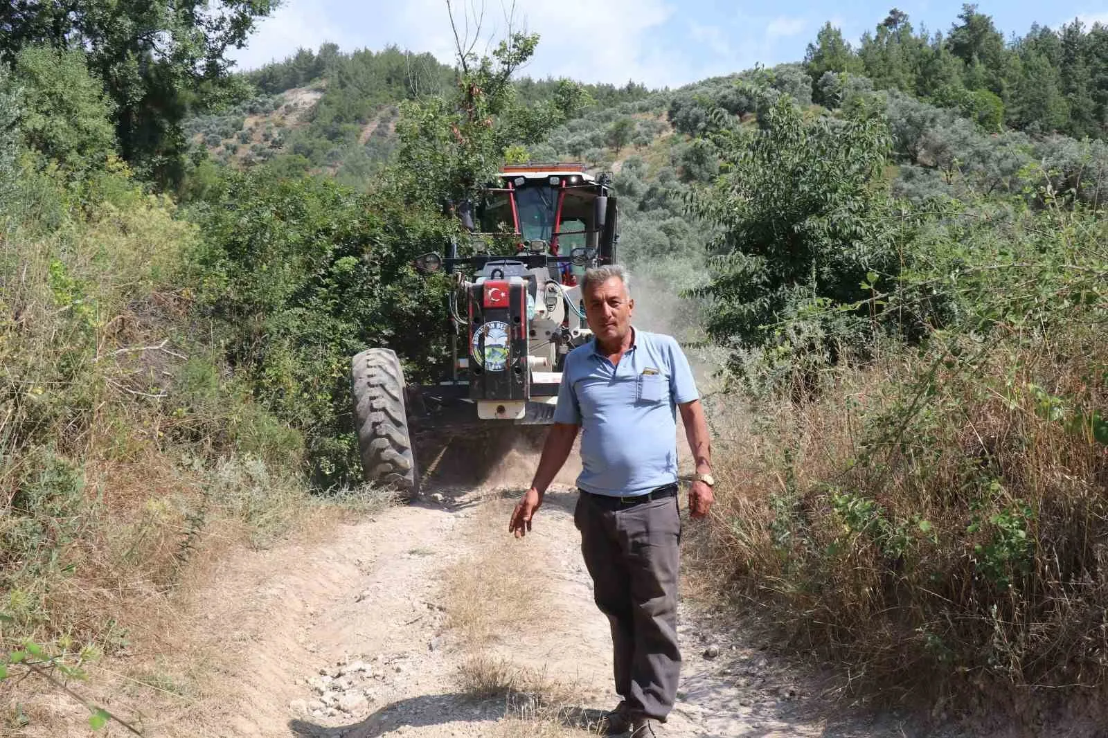 Bozdoğan’da üreticinin yüzü güldü: Tarım yolları baştan aşağı yenilendi