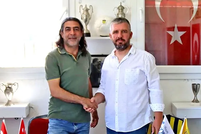 Alaçatıspor’da hedef 100. yıl: Bülent Öztürk ile yola devam kararı
