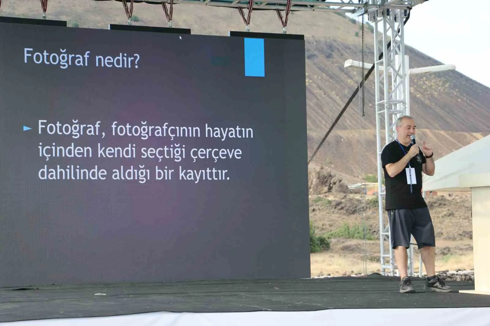 Gökyüzü tutkunları Kula’nın volkanik arazisinde buluştu