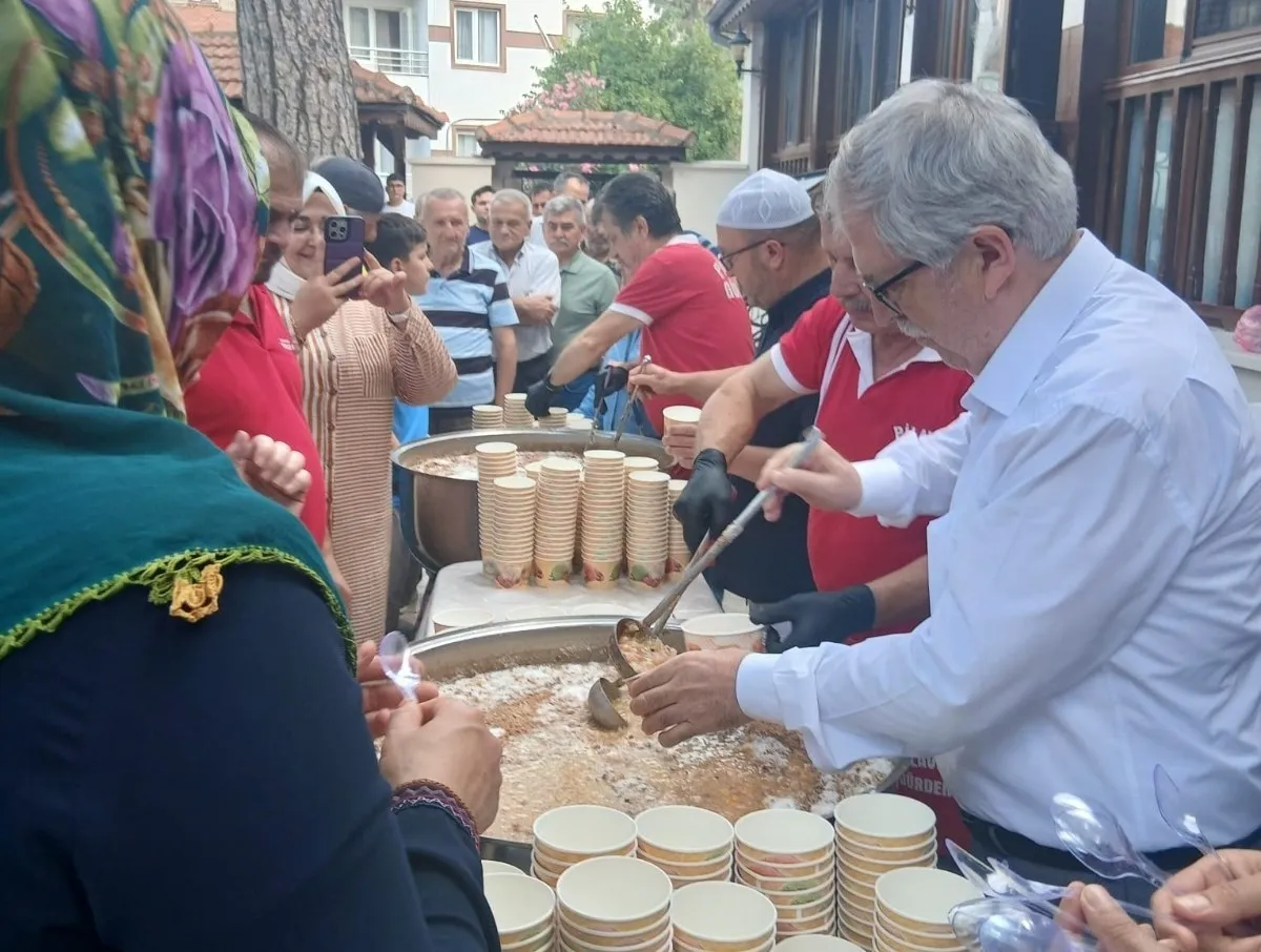 Manisa’nın asırlık manevi mirası: Haki Baba Veli’de aşure bereketi
