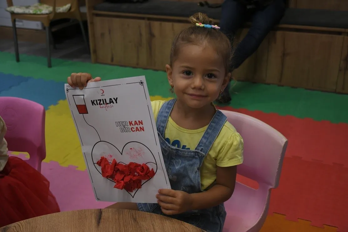 Minik kalplerde iyilik filizlendi: Kızılay ve Kuşadası Belediyesi’nden anlamlı buluşma