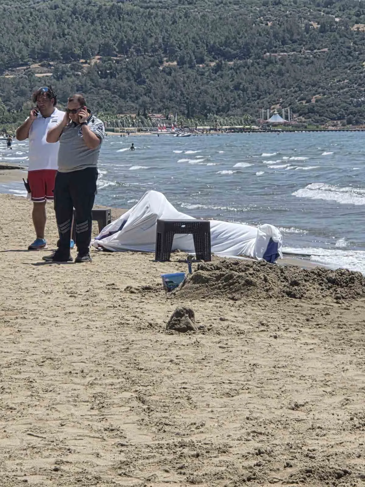 Pamucak Sahili’nde korkunç keşif: Kıyıya vuran cansız bedende dikkat çeken detay