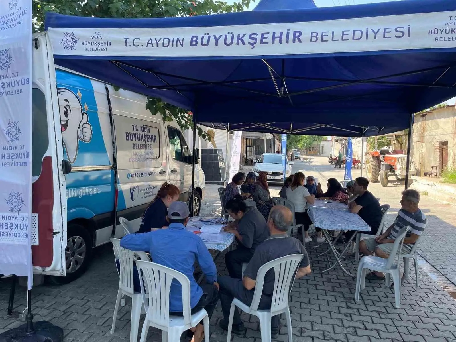 Aydın'da sağlık hizmeti kapıya geldi: 5 ilçede diş sağlığı seferberliği