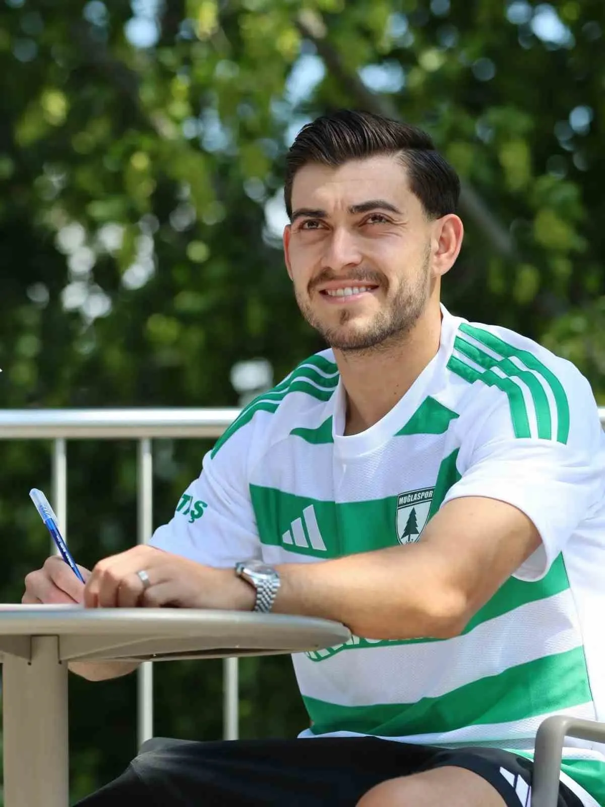 Muğlaspor orta sahanın direksiyonunu tecrübeli isme emanet etti