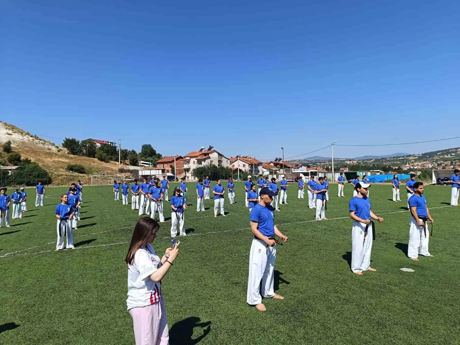 Kütahya’da dev buluşma: Kyokushin-Kan sporcuları Pazarlar’da güç tazeledi