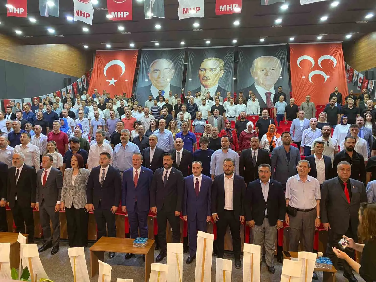 MHP Aydın’da kongre gerginliği: Cihangiroğlu’ndan sert mesajlar