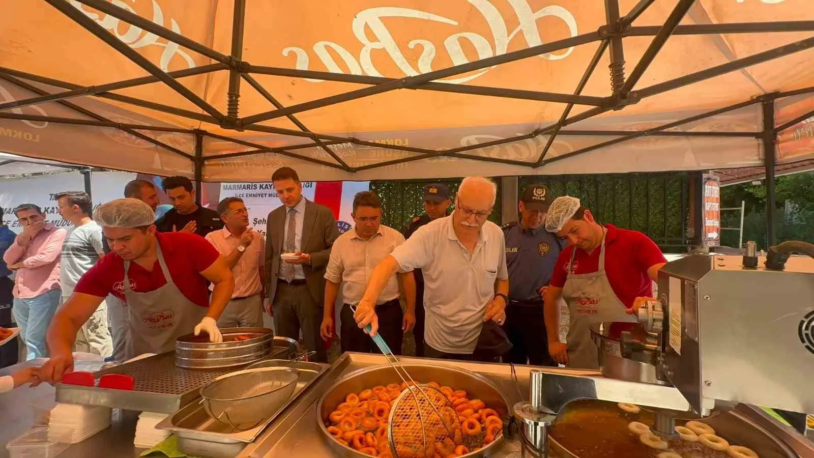 Marmaris’te 15 Temmuz hüznü ve vefası: Şehitler lokma hayrıyla anıldı