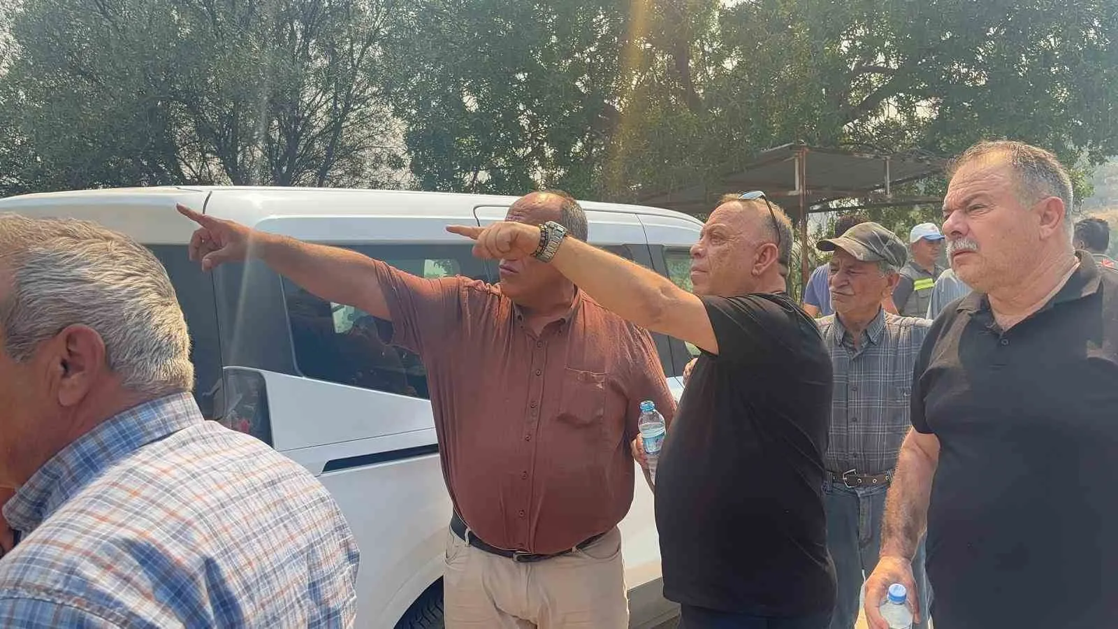 Bozdoğan alevlere teslim: Ekipler rüzgarla mücadele ediyor